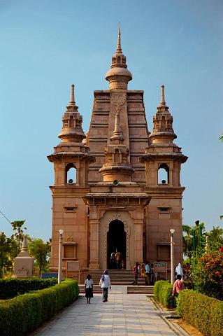075 Sarnath, Mool Gandha Kuti Vihar.jpg